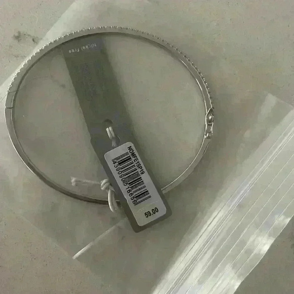 NWT Nordstrom Cubic Zirconia Bangle Bracelet - Picture 3 of 7